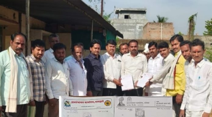 महावितरणच्या कनिष्ठ अभियंत्याविरुद्ध सरपंच व ग्रामस्थांचा संताप, तात्काळ बदलीची मागणी