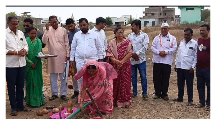 शिक्षक कॉलनी येथे १ कोटी रुपये खर्चाच्या अत्याधुनिक ‘नमो उद्याना’चे दिमाखात उद्घाटन! स्व.लोकनेते गोपीनाथराव मुंडे साहेब नमो उद्यान असे होणार नामकरण-इनामदार व बनसोड