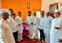 संत महात्मे यांच्या उपस्थितीत साजरा झाला दगडूभाऊ दळवे यांचा वाढदिवस