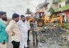 भर पावसामध्ये गटनेते हारूणभाई इनामदार यांनी शहरातील विविध भागांची केली पाहणी